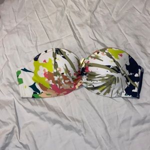 Strapless swimsuit top